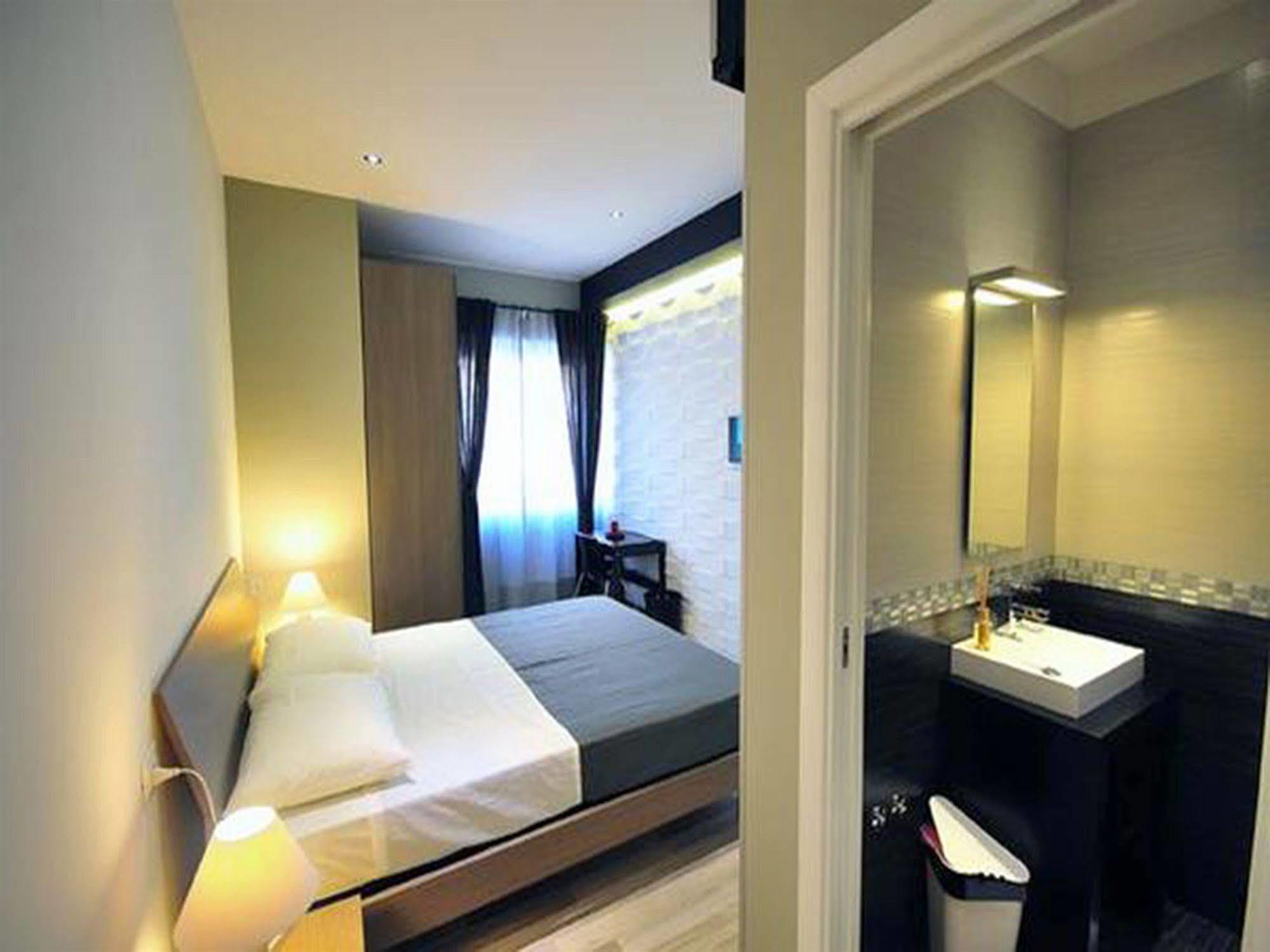 Bed and Breakfast Living Rzym Zewnętrze zdjęcie